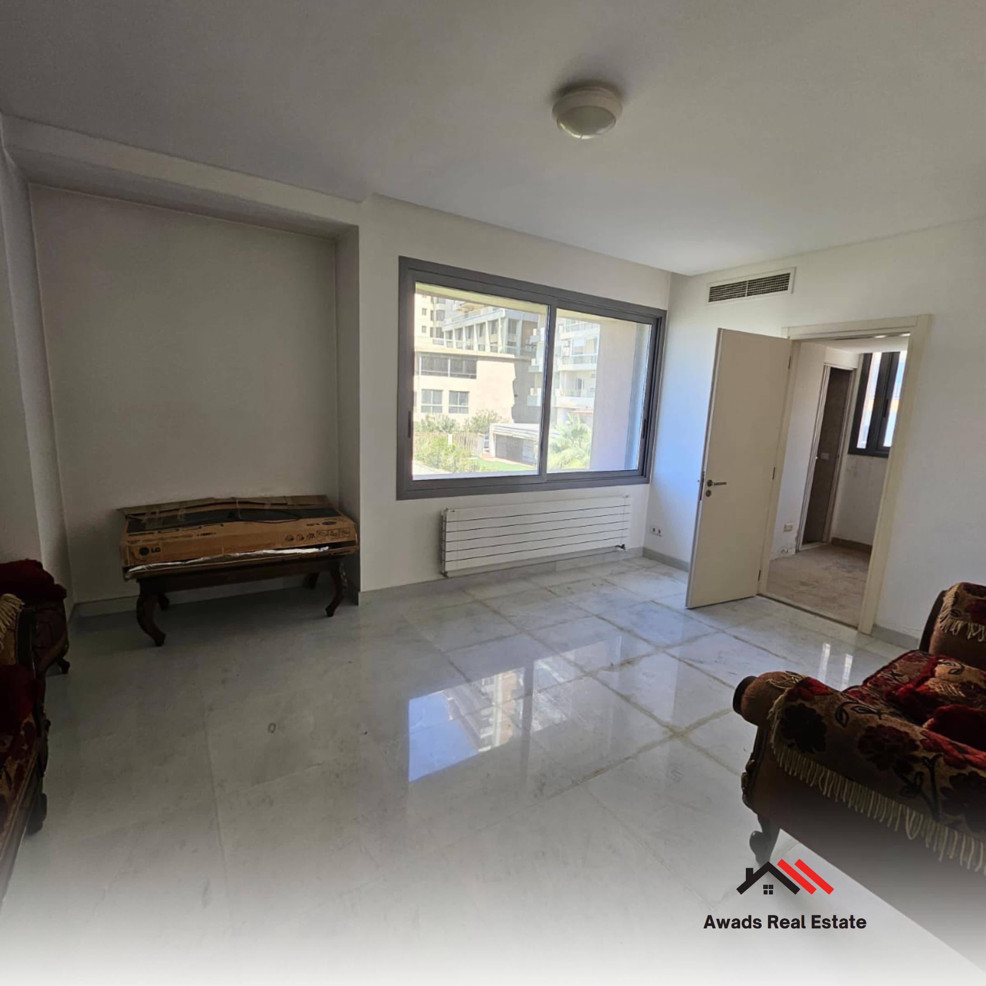 Apartment photo 4
